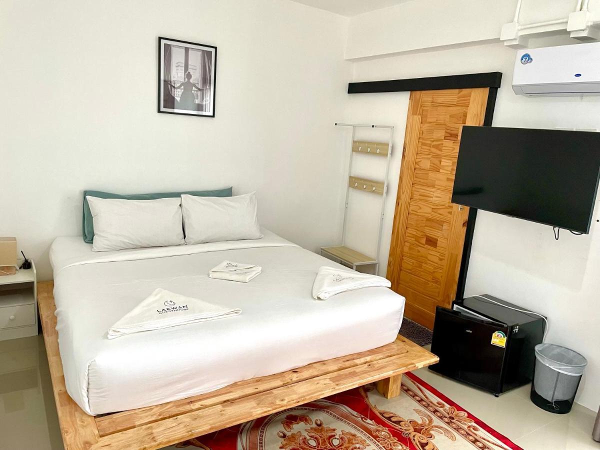 Laewan Guesthouse バーン・タイ エクステリア 写真
