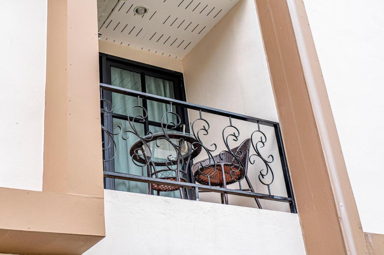 Laewan Guesthouse バーン・タイ エクステリア 写真