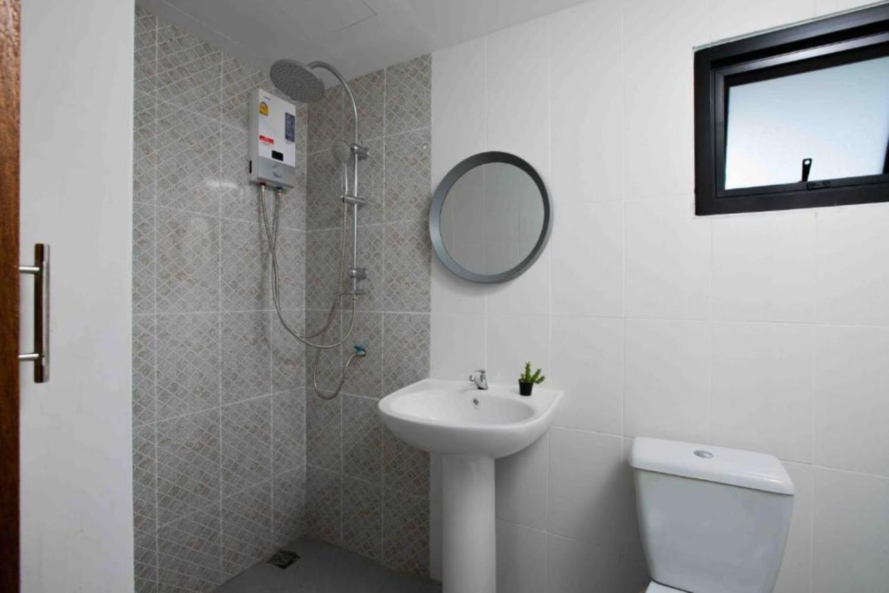 Laewan Guesthouse バーン・タイ エクステリア 写真